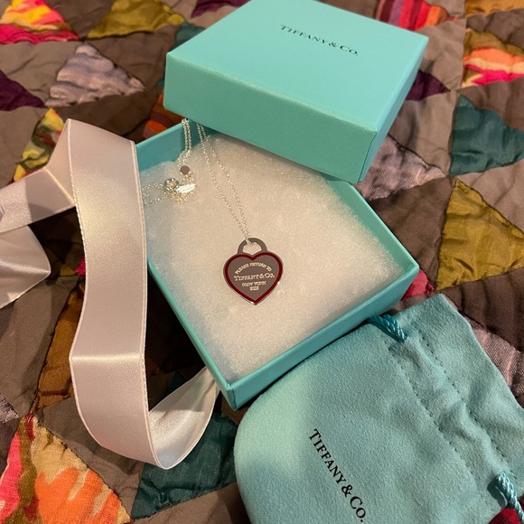 NWT Tiffany & Co RTT Red Border Heart Necklace - Picture 2 of 7